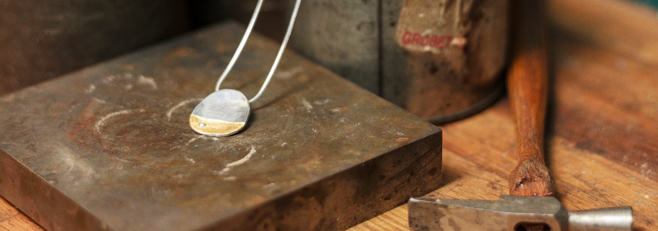 Organic pendant with diamond-large
